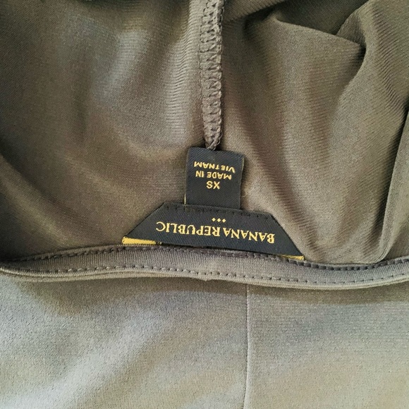 Sleeveless Blouse - Picture 5 of 5